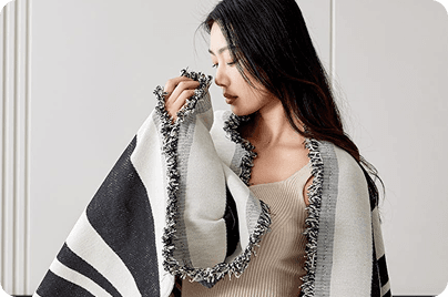 Cream & Black Fringed Woven Shawl